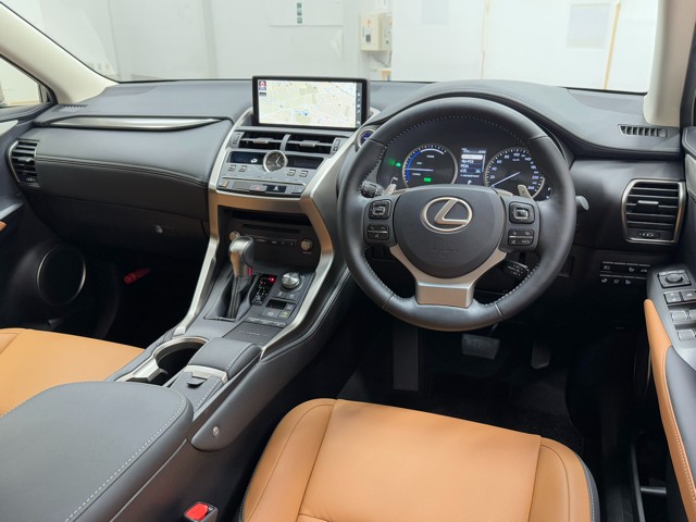 レクサス NX300h Iパッケージ