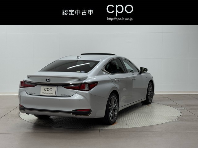 レクサス ES300h Fスポーツ