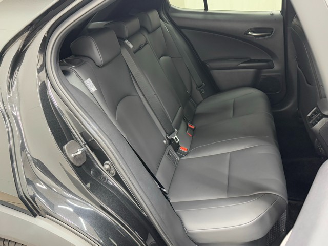 レクサス UX250h バージョンC