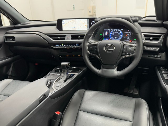 レクサス UX250h バージョンC