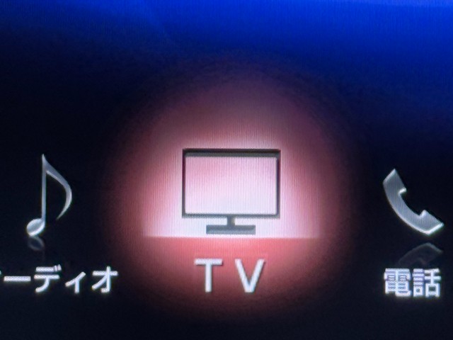 フルセグTV・CD・DVD・ブルートゥースオーディオにも対応。