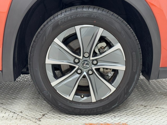 レクサス UX300e バージョンC