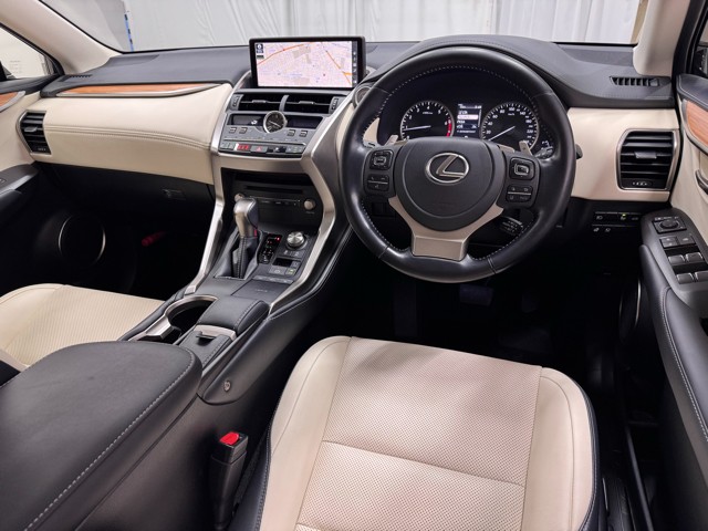 レクサス NX300 バージョンL