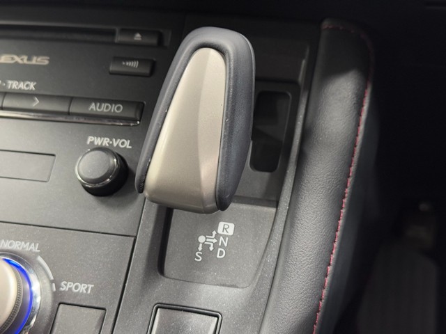 レクサス CT200hチェリッシュドツーリング