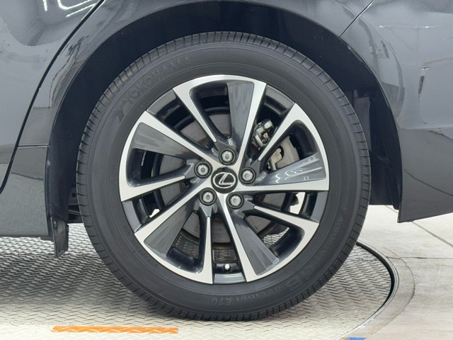 レクサス CT200hチェリッシュドツーリング