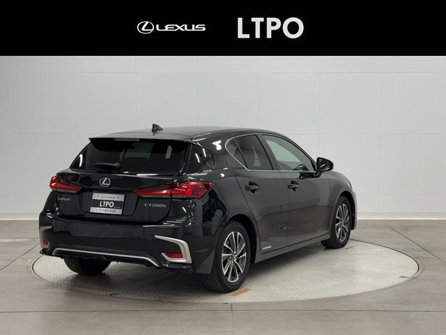 レクサス CT200hチェリッシュドツーリング