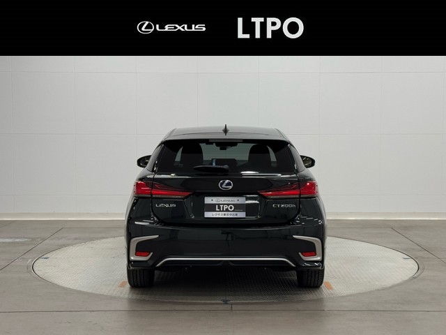 レクサス CT200hチェリッシュドツーリング