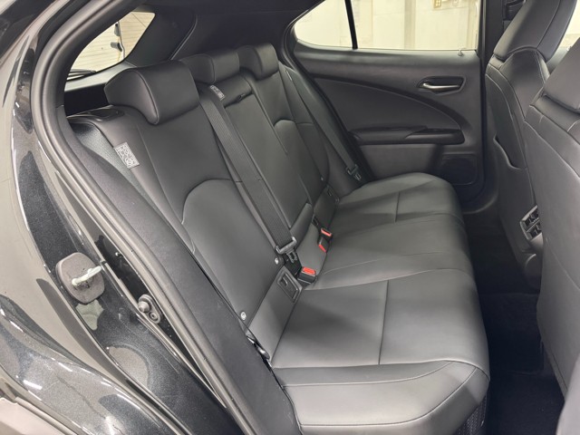 レクサス UX250h バージョンC