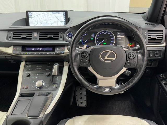 レクサス CT200h Fスポーツ
