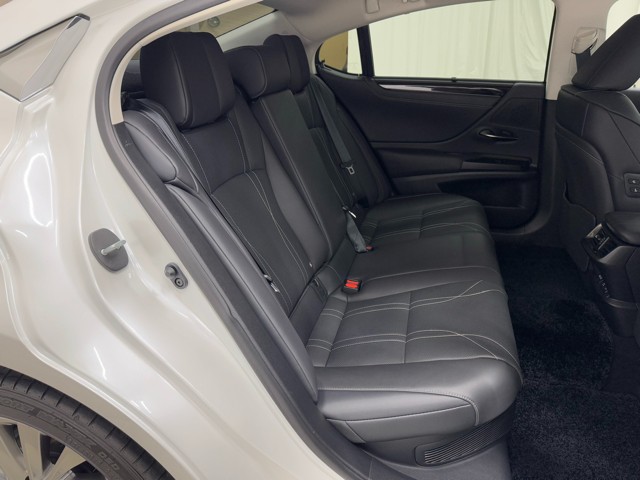 レクサス ES300h バージョンL