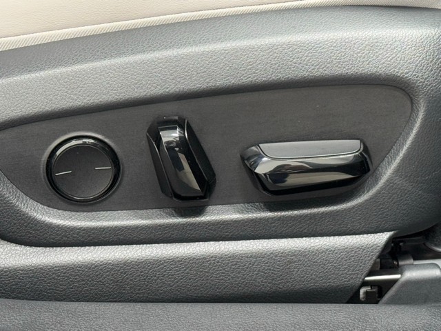 レクサス UX250h バージョンC