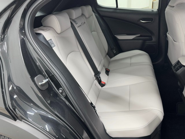 レクサス UX250h バージョンC