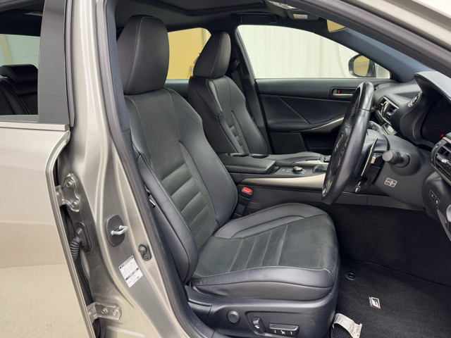 レクサス IS300h F SPORT