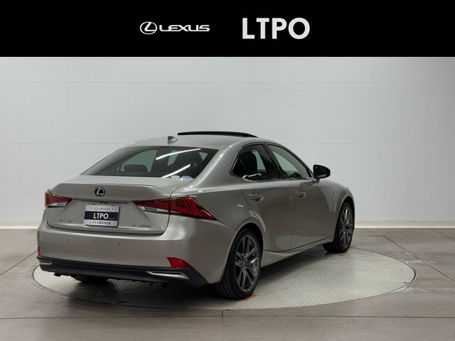レクサス IS300h F SPORT