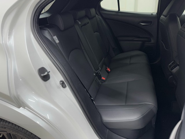 レクサス UX250h ElegantBlack