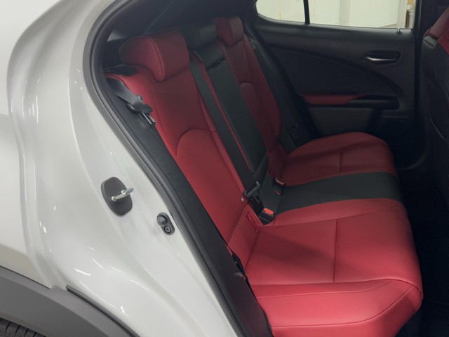 レクサス UX300h Fスポーツ