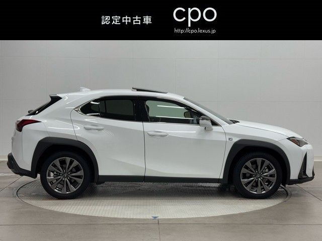 レクサス UX300h Fスポーツ