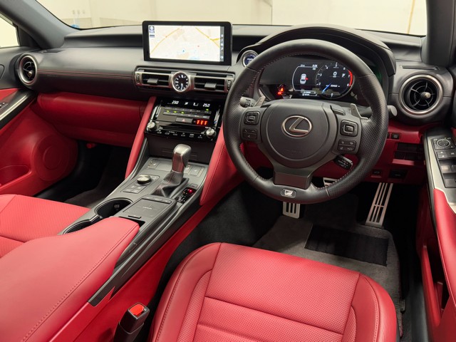 レクサス IS300h F SPORT