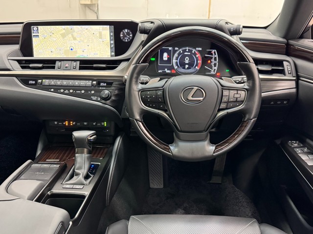 レクサス ES300h バージョンL