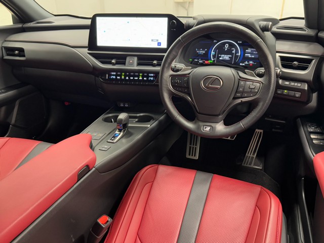 レクサス UX300h Fスポーツ