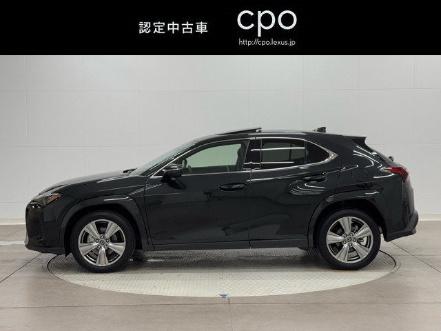 レクサス UX300h グレイスフルエクスプロ