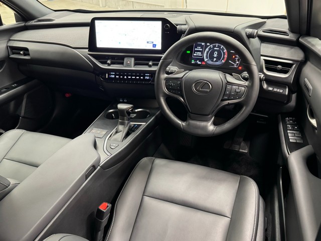 レクサス UX250h バージョンC