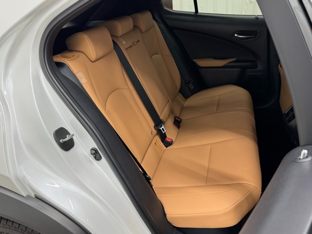 レクサス UX250h バージョンC