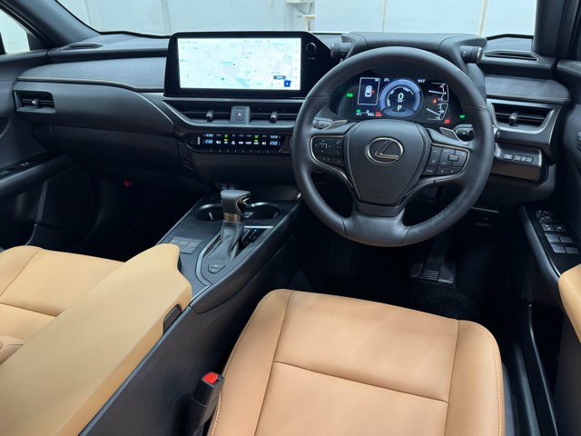 レクサス UX250h バージョンC