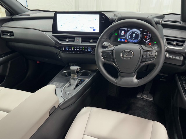 レクサス UX250h バージョンC