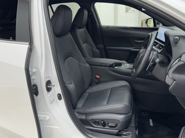 レクサス UX250h バージョンC