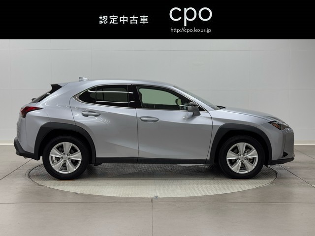 レクサス UX250h バージョンC