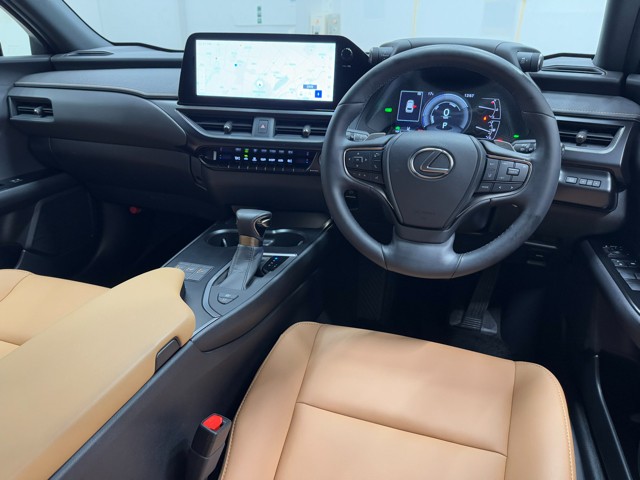 レクサス UX250h バージョンC