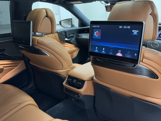 レクサス LS500h エグゼクティブアド