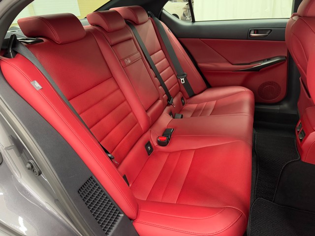 レクサス IS300h Fスポーツ