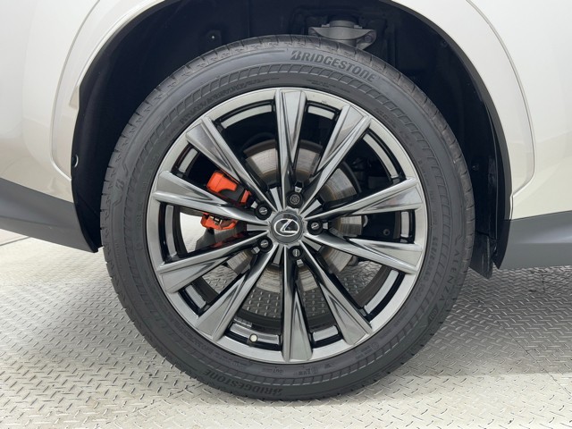 レクサス NX450h+ Fスポーツ