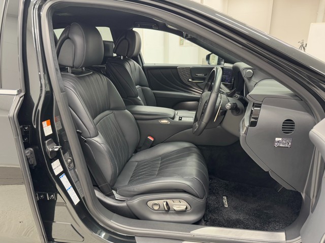 レクサス LS500h EXECUTIVE゛