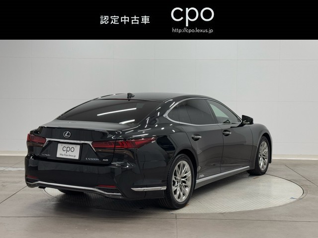 レクサス LS500h EXECUTIVE゛