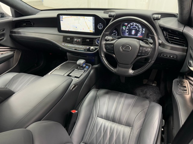 レクサス LS500h EXECUTIVE゛