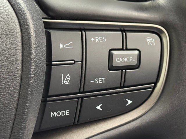 レクサス UX300e バージョンL