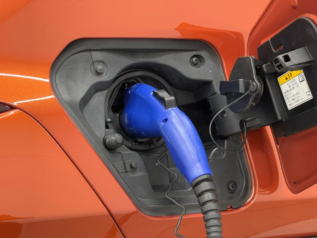 レクサス UX300e バージョンL