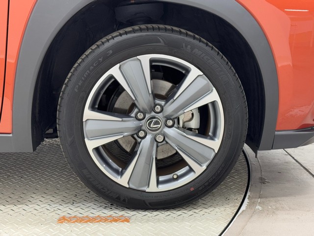 レクサス UX300e バージョンL