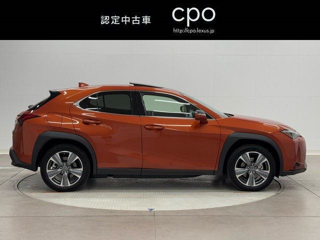 レクサス UX300e バージョンL