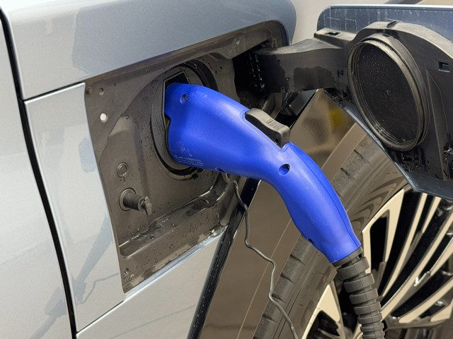 レクサス RZ450e バージョンL