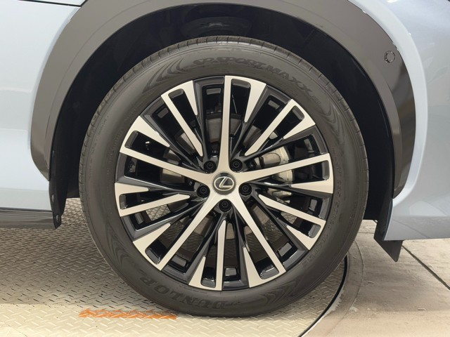 レクサス RZ450e バージョンL