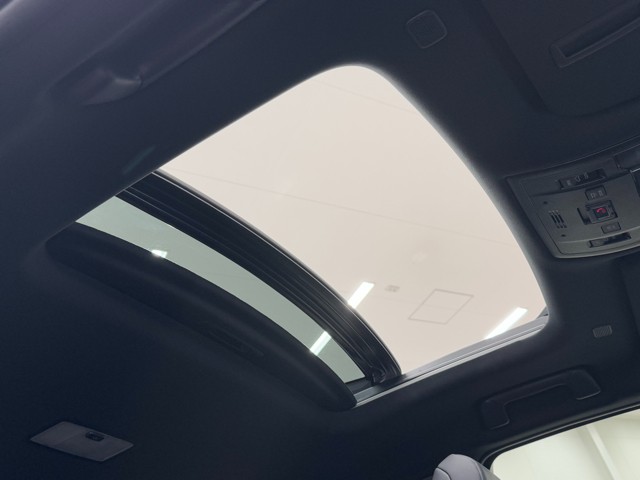 レクサス UX300e バージョンL