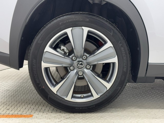 レクサス UX300e バージョンL