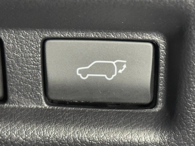 レクサス UX300e バージョンC