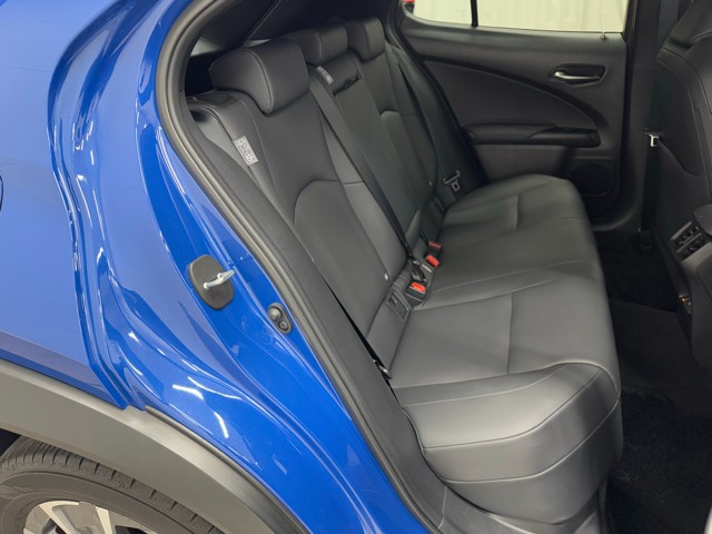 レクサス UX300e バージョンC