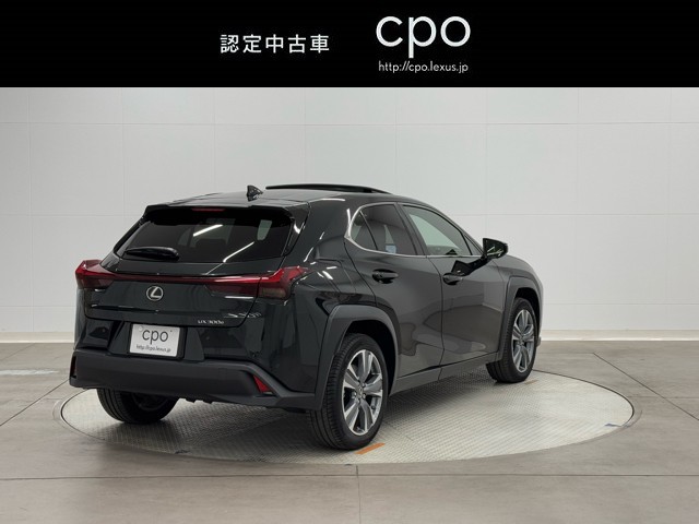 レクサス UX300e バージョンL