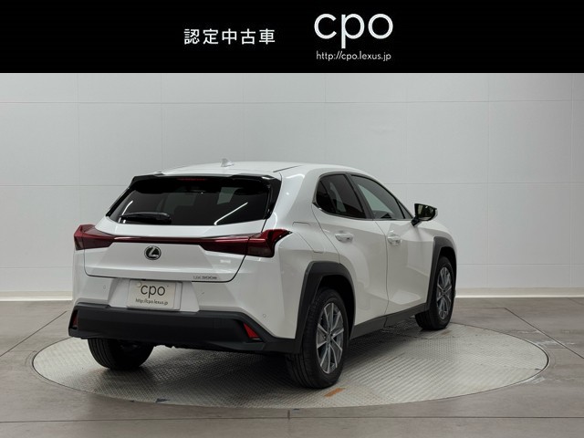 レクサス UX300e バージョンC